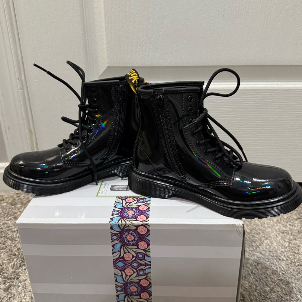 Dr. Martens Kids’ 1460 Black Rainbow Boot-$70 - Picture 3 of 9